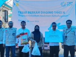 Berbagi Berkah Idul Adha, YBM PLN UP3 Kendari Salurkan Paket Beras dan Daging