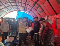 Peduli Korban Banjir di Konut, F-PRB Sultra Salurkan 500 Paket Bantuan Dan 20 Tenda Pengungsi