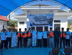 Nelayan Lasolo Dapat Life Jacket Gratis dari KUPP Molawe